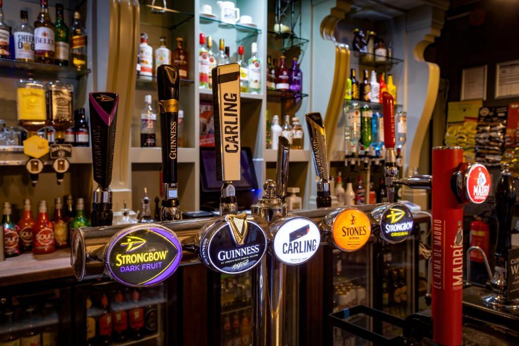 The Friendship Hotel Stocksbridge  Экстерьер фото