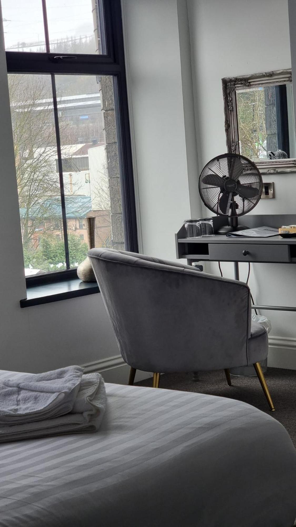 The Friendship Hotel Stocksbridge  Экстерьер фото